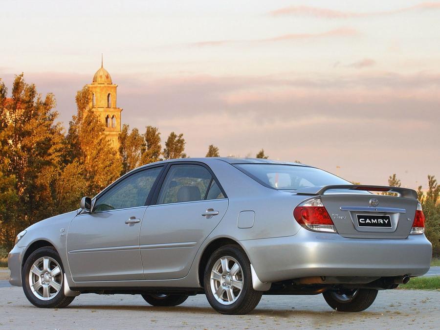  Toyota Camry 2004 года  (ZA) (фото 7 из 18)